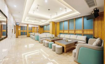 Shishi Laiya Fortune Hotel (Quanzhou South Railway Station)