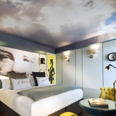 Les Plumes Hotel Отели рядом с достопримечательностью «Кинозал «Гран-Рекс»»