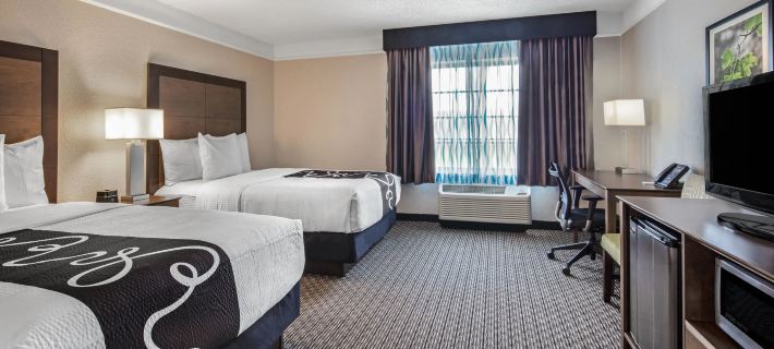 La Quinta Inn & Suites by Wyndham Miami Airport West Hotels in Miami-Dade County