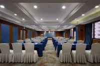 Yongheng Langyue Collection Hotel (Nanning Railway Station Chaoyang Square Subway Station)