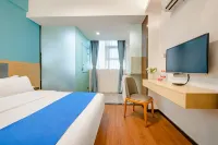 哈囉酒店（深圳龍華大浪商業中心店） 鄰近以純的酒店