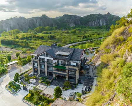 DI HU YUE SHE light luxury hotel