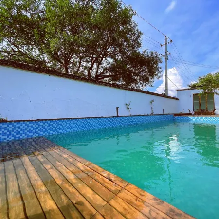 Yixian Yunzhu Jingshang Huajian B&B