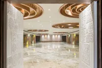 Meridian Hotel & Banquet Hotels in Сурат