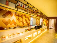 Yipin holiday hotel