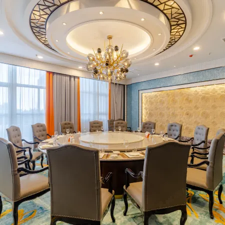 Puzhen International Hotel (Chuzhou North Station Suning Plaza)