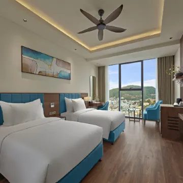 The Watson Premium HaLong Hotel