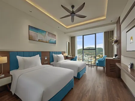 The Watson Premium HaLong Hotel Отели в г. Халонг
