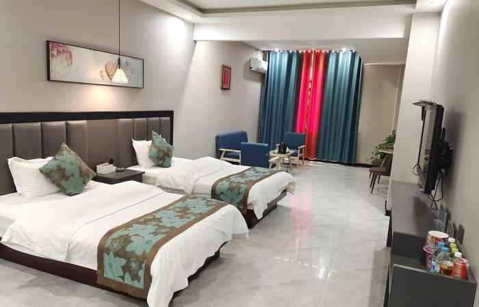 Dingbian Pengde Hotel