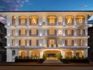 Saipan  Hotel(Gaozhuang Xishuangjing Xingguang Night Market)