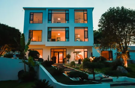 Lushan Xihai Shanshui 3-level B&B Отели рядом с достопримечательностью «Lushan Xihai Scenic Area»