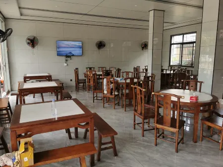 Mangshan Luxi Inn Отели рядом с достопримечательностью «Yazishi»