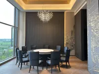Maison New Century Hotel Hangzhou Bay (in Geely Giehow Plaza)