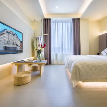 Shiguangxuan Hotel (Chengdu Daxuan High-speed Railway Station) Hotels near DaYiXian BuXingJie