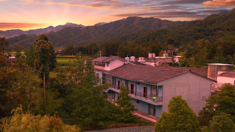 Tengchong Ginkgo Village Yuexin Xingshe Homestay