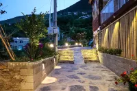 Jiaju secret realm  starry sky homestay Hotels near Moerduo Temple