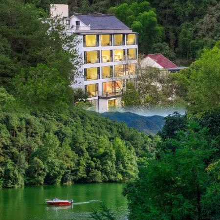 Longmen Mountain Su (Yanziling Scenic Area Branch) Отели рядом с достопримечательностью «Baiyunyuan»