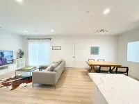 near rowland heights pomona 2 bedroom &2 bath Apt فنادق في شينو هيلز
