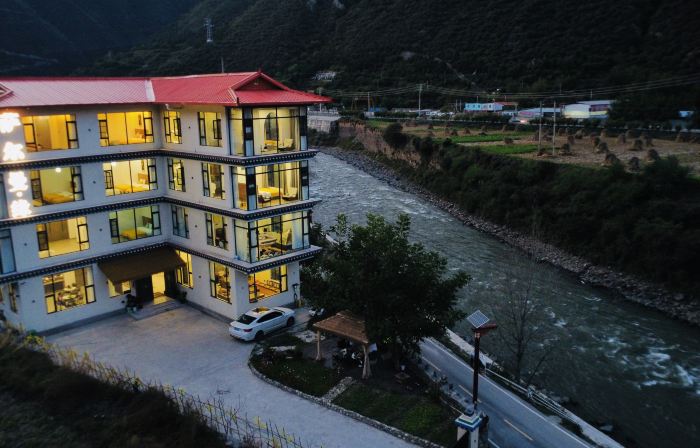 Good night ·fageB&B, Maerkang