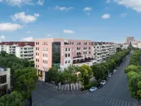 Yunxin Cloud Hotel Hotels near Waigaiqiao Shopping Center