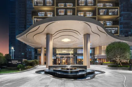 The Amber House Chongqing Отели рядом с достопримечательностью «Tieshan Square»