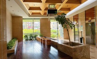 Xiaoxiang Mama Serviced Apartment (Dalian Railway Station Zhongshan Square)