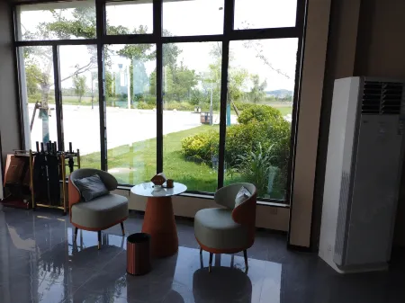 Hushanhui Homestay Reception Center