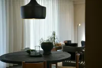 Zizai Xiaoyin Mountain House