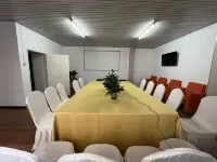 Guilin Shanshui Yao Hotel (Guilin Station Liangjiang Sihu Branch) - 2-Star