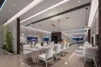 Xiaoxiang Yunmeng International Hotel (Fenghuang Ancient Town)