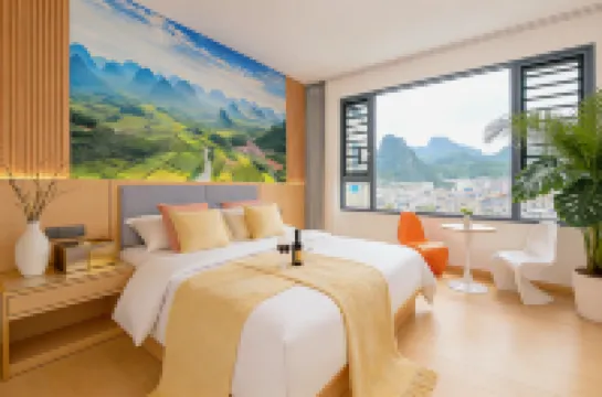 Milan • Serenity Haven Design Guesthouse (Nandan County Bus Terminal Jinfurong Plaza)