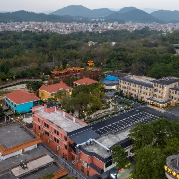 Yunfu Xinxing Sanye Hot Spring Hotel