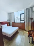 Honghe Business Hotel - parking