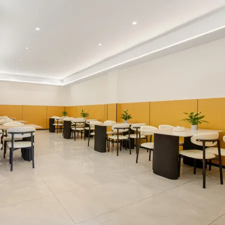 He Kou Zhenpin Guomen Hotel (He Kou Port Store)