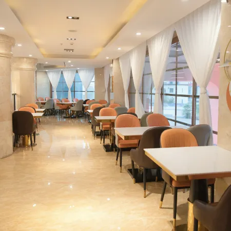Rongcheng Hotel (Delingha Astronomy Science Museum)