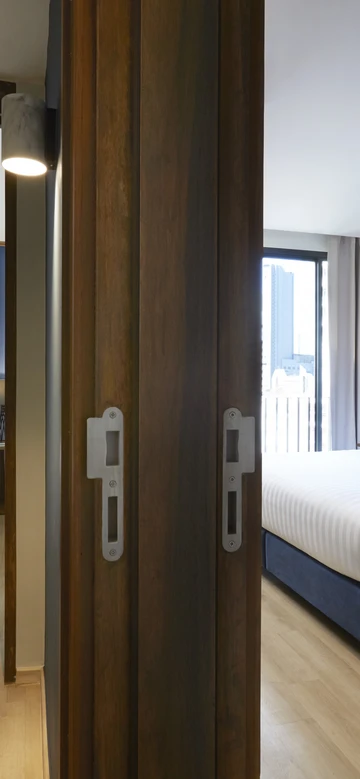 รูปภาพของเดอะ ควอเตอร์ พร้อมพงษ์ บาย ยูเอชจี