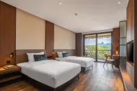 Yangshuo Percent Hotel  (West Street Li River)