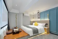 Changsha Yuemu Xingchen Homestay (Changsha Wu Yi Square IFS Guojin Center) - شرفة