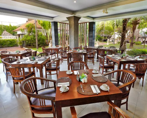 Puri Saron Hotel Seminyak Hotels near Double Six