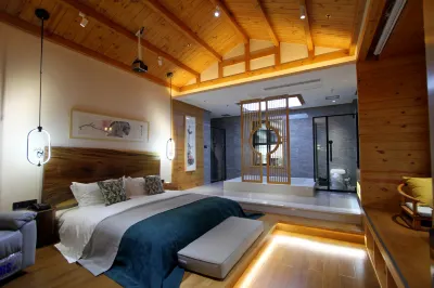 六和·必宿溫泉飯店（都江堰景區店） 地震斷陷溝遺跡附近的飯店