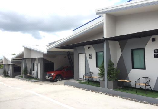 하이드 & 시크 리조트