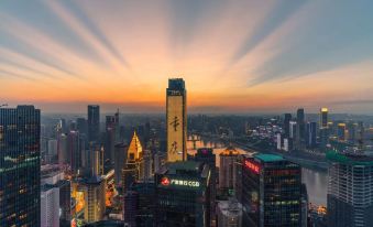 Chongqing Jiefangbei Hongyadong Fuyue Rezen Hotel