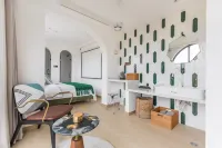 Three Jane Guesthouse(Shanghai Phase I) Hotels near Shanghai Wild Animal Park
