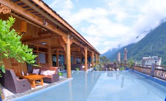 Qicai Xiangyun Hotel