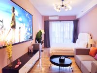 广州缤果轻奢公寓 - 投影大床房