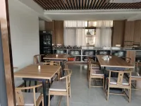 Penglai Hotel - parking