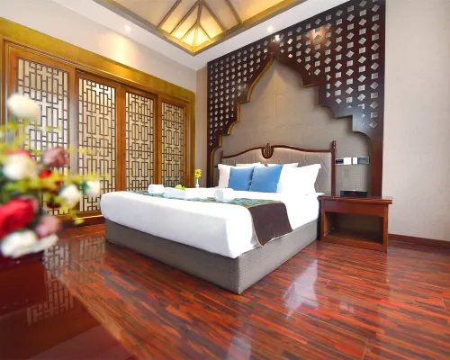 She he Theme Hotel Hotels in Kaijiang