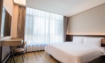 HanTing Hotel (Yinchuan Huaiyuan Night Market)