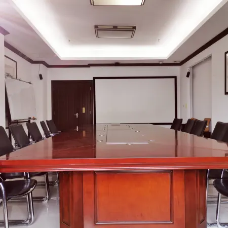 Country Inn & Suites by Radisson,Maoming high speed railway station people's Square