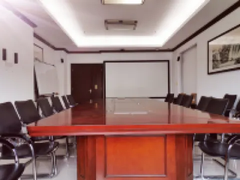 Country Inn & Suites by Radisson,Maoming high speed railway station people's Square